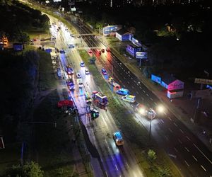 Tragedia na Modlińskiej. Dwie osobówki roztrzaskane. Są ofiary śmiertelne