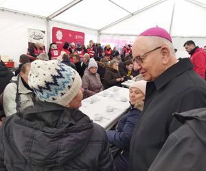 Ubodzy spotkali się na wspólnej modlitwie i posiłku