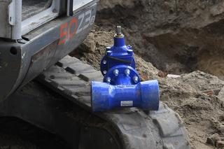 Pięć dni będą bez ogrzewania i ciepłej wody. Mieszkańcy cierpią przez budowę tramwajarzy 