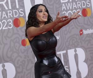 Salma Hayek rozgrzewa ocean na wiosnę! Gorąca jak nigdy dotąd