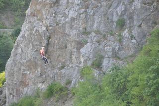 Park linowy Tyrolka na Kadzielni w Kielcach zaprasza