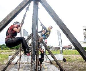 Runmageddon w Katowicach 2025. Błoto, pot i triumf na Hałdzie Kostuchna
