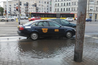 IMGW ostrzega! Opady deszczu na Dolnym Śląsku mogą być naprawdę intensywne. Możliwe też burze!