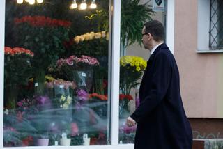 Premier kupił kwiaty na walentynki 