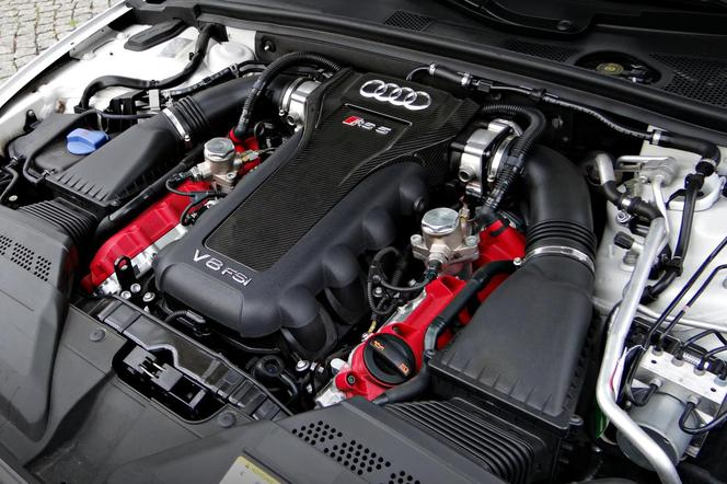 Audi RS5 Cabriolet 4.2 FSI V8
