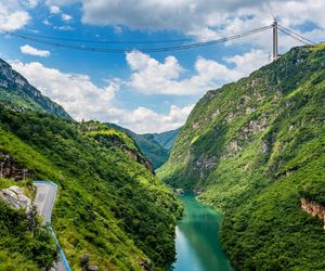 Oto najwyższy most na świecie! Zobacz, co zbudowano w Chinach