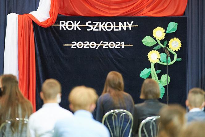 Rozpoczęcie roku szkolnego 2020 - jak wyglądało? Co sądzą uczniowie?