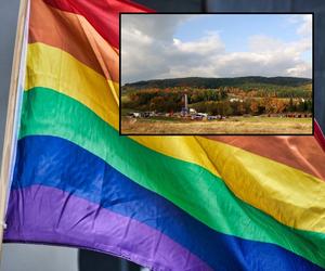 Ta małopolska gmina uchyliła uchwałę anty-LGBT. Dantejskie sceny podczas rady