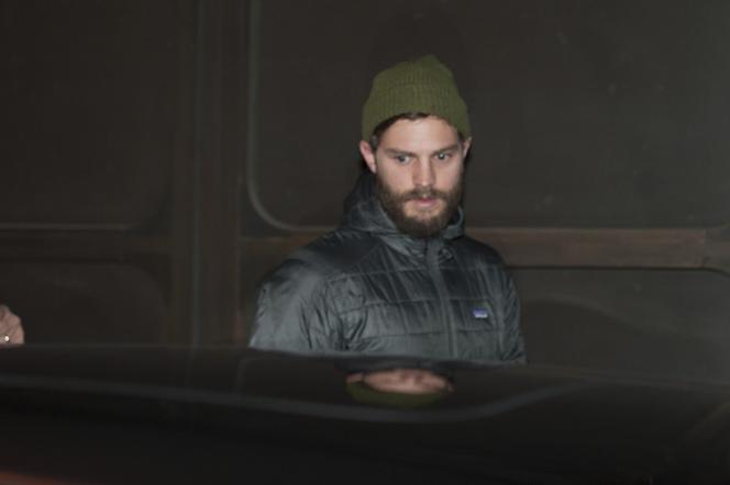 50 twarzy Greya: Jamie Dornan w Berlinie! Wygląda, jak krasnoludek! ;D ZDJĘCIA