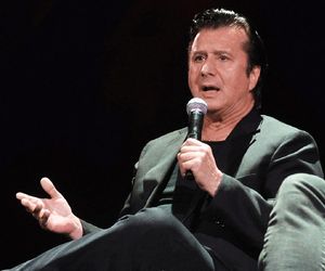 Steve Perry (ex-Journey) sprzedaje swoje pamiątki. Wokalista zbiera fundusze na rzecz ofiar pożarów w Los Angeles