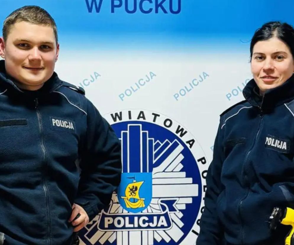 Uratowali niemowlę z płonącego budynku. Policjanci nie czekali na strażaków