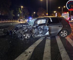 Wypadek na Wisłostradzie. Poszkodowane 6 osób, w tym dzieci