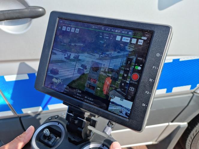 Policyjnym dronem na kierowców w Lesznie. Znów posypały się mandaty