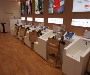 Sklep UNIQLO przy Marszałkowskiej w Warszawie po remoncie 10.2025