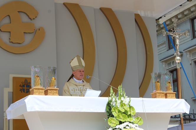 Święto Eucharystii w Łodzi: abp Mieczysław Mokrzycki