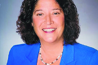 Wycofują się, żeby mogła wygrać