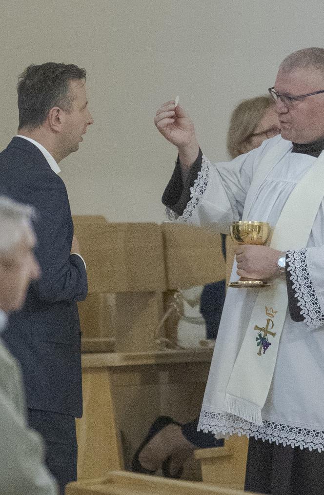 Kosiniak-Kamysz w kościele. Poszedł do komunii