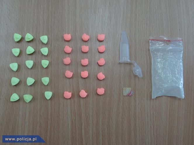 Uwaga, to nie cukierki! Małopolscy policjanci apelują do rodziców [ZDJĘCIA]