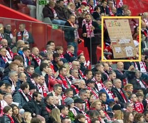 Rozczula to, jaki transparent chłopiec przytaszczył na mecz Polska - Holandia. Absolutnie piękne!