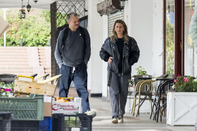 Grzegorz Damięcki i Magdalena Schejbal na spacerze