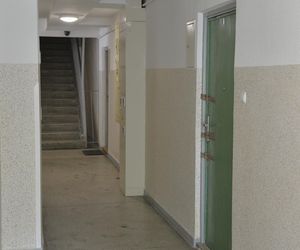 Brat rzucił się z nożem na brata. Wstrząsające relacje sąsiadów. „Krzyczał, że długo nie wytrzyma”