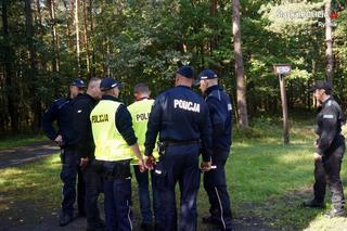 Policjanci i strażacy czesali las. Szukali 19-latka, któremu życie zbrzydło