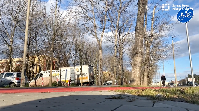 Nowa ścieżka rowerowa wzdłuż ul. Armii Krajowej w Krakowie