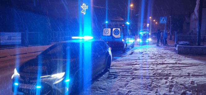 Potrącenie nastolatki na przejściu w Piekarach Śląskich