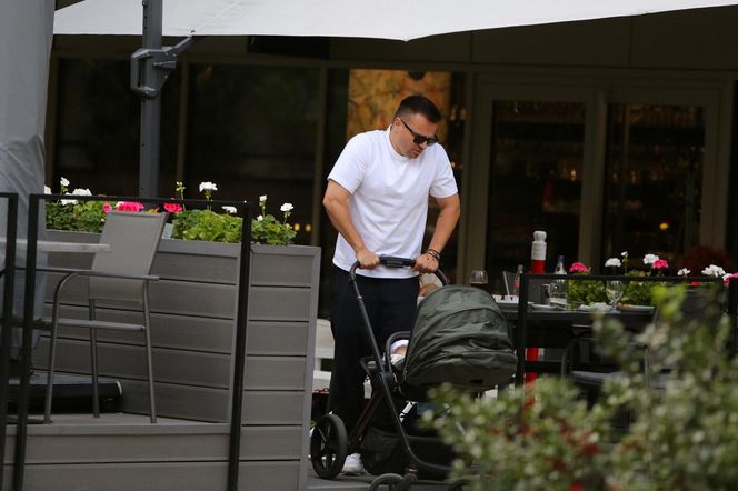 Marcin Hakiel z Dominiką  Serocką w studiu tatuaży