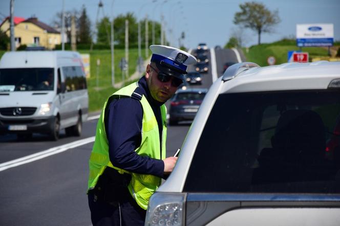 Policjanci zatrzymali w poniedziałek ponad 50 nietrzeźwych kierowców