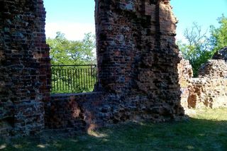 Dawniej królowie i bitwy, a dziś… tylko ruiny zamku