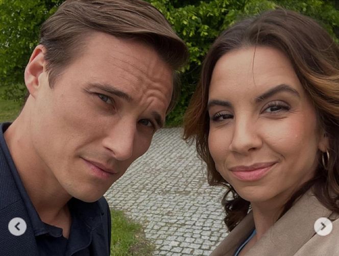 M jak miłość. Romantyczny wyjazd Anety i Olka w nowym sezonie! Zostawią Boryska i tak zmajstrują kolejne dziecko? - ZDJĘCIA