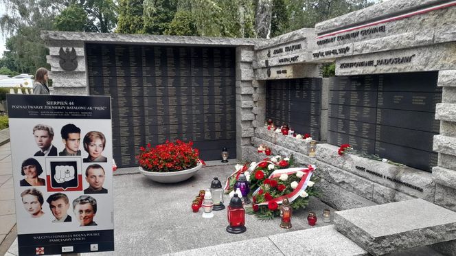 81. rocznica wybuchu Powstania Warszawskiego. Uroczystości przy pomniku Gloria Victis