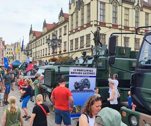 Święto Wojska Polskiego we Wrocławiu. Taki sprzęt zaprezentowano na wrocławskim Rynku 