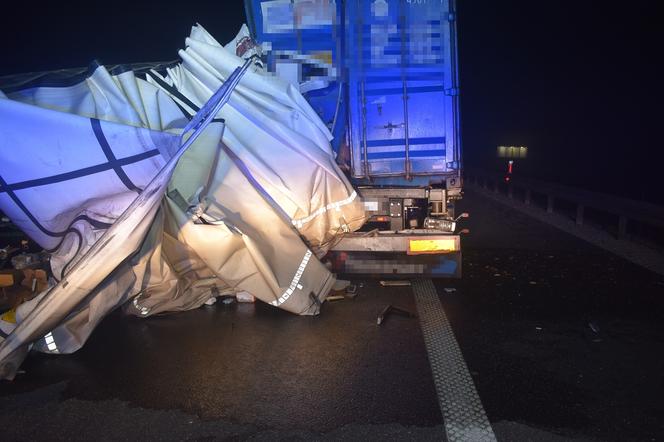 Poważny wypadek na A1 w powiecie włocławskim. Zderzyły się dwie ciężarówki