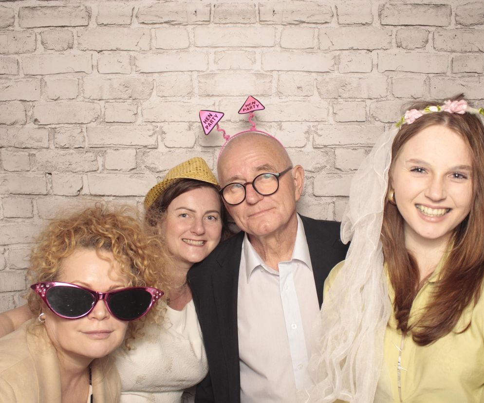 Dziadek nie może umrzeć. Muszę mu najpierw kupić samolot. 17-letnia Natalia walczy o pana Zbyszka