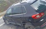 Passat zjechał na sąsiedni pas i uderzył w hondę. Policja wstępnie ustaliła przyczynę dramatu
