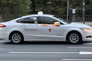 Reanimacja na ulicy. Motocyklista roztrzaskał się na Ochocie!