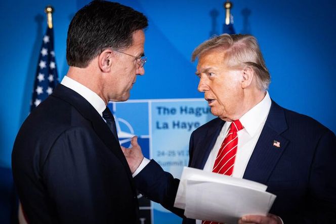 Donald Trump i Marka Rutte na szczycie NATO w Hadze