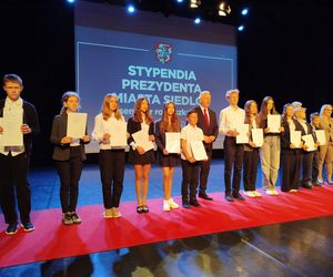 Blisko 700 najzdolniejszych siedleckich uczniów z nagrodami za dokonania w nauce!