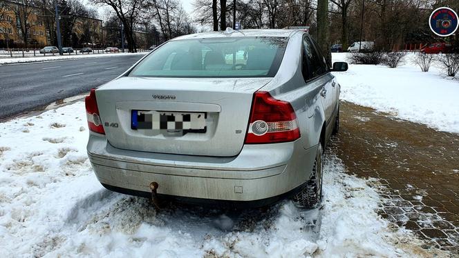 Wypadek rządowego auta na Wołoskiej