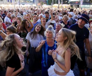 Potańcówka przed Teatrem Śląskim w Katowicach (09.08)