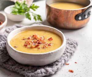 Zupa krem z grochu. Tak pyszna, że teraz tylko tak będziesz robić grochówkę