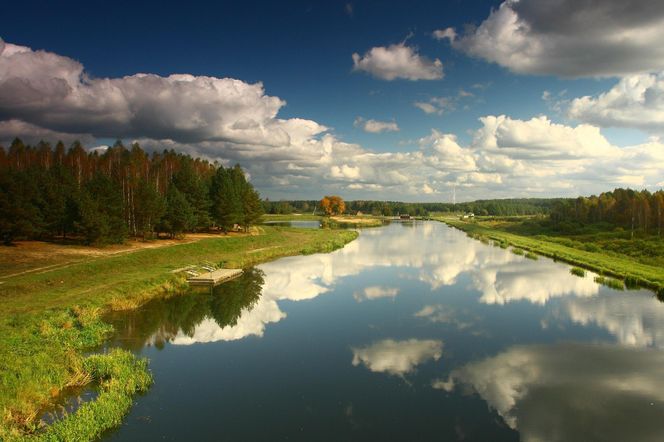 Najlepsze trasy wodne w Podlaskiem na letni weekend