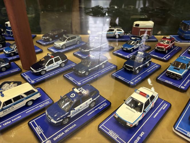 Miniaturowe samochody w Miasteczku Galicyjskim w Nowym Sączu