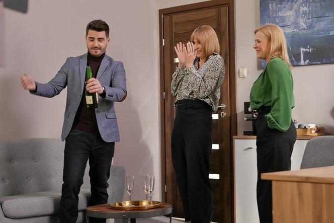 Pierwsza miłość, odcinek 3431: Marysia (Aneta Zając), Grażyna (Grażyna Wolszczak), Kacper (Damian Kulec)