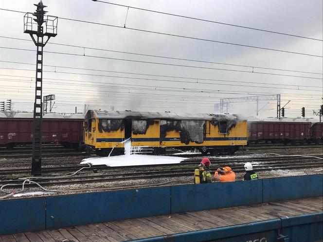 Pożar wagonu pracowniczego w Skarżysku-Kamiennej