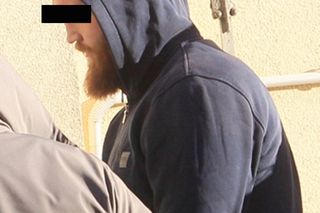 Zabójstwo Maćka na Nowym Świecie. Główny podejrzany jest przesłuchiwany. Doprowadzono go do prokuratury