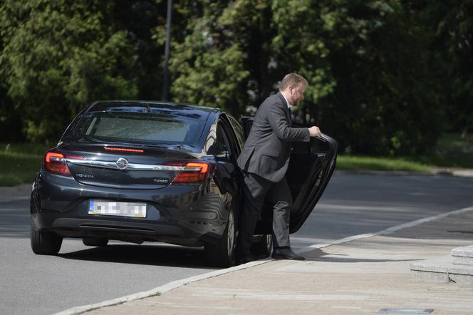 Minister zrezygnował z limuzyny