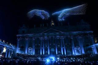 Koncert na Placu Św. Piotra w Watykanie Grace for the World